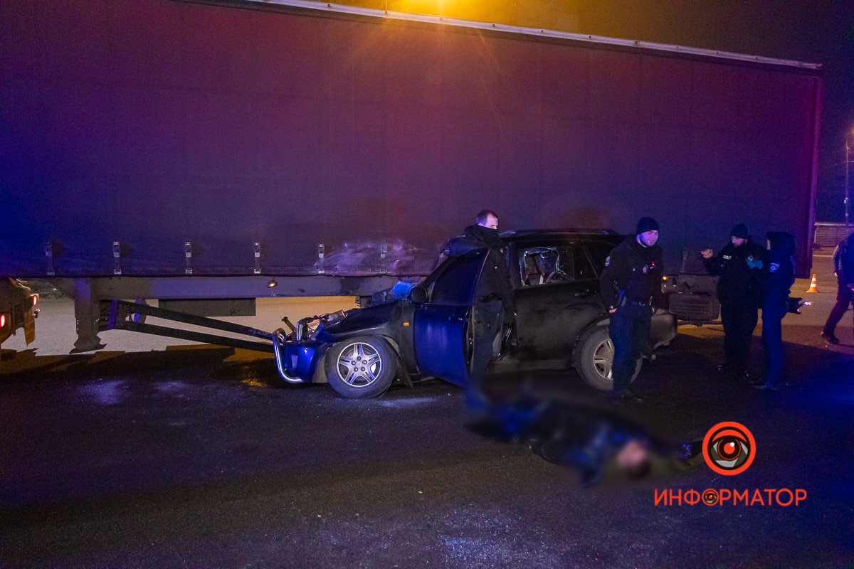 Автомобиль сильно деформирован 