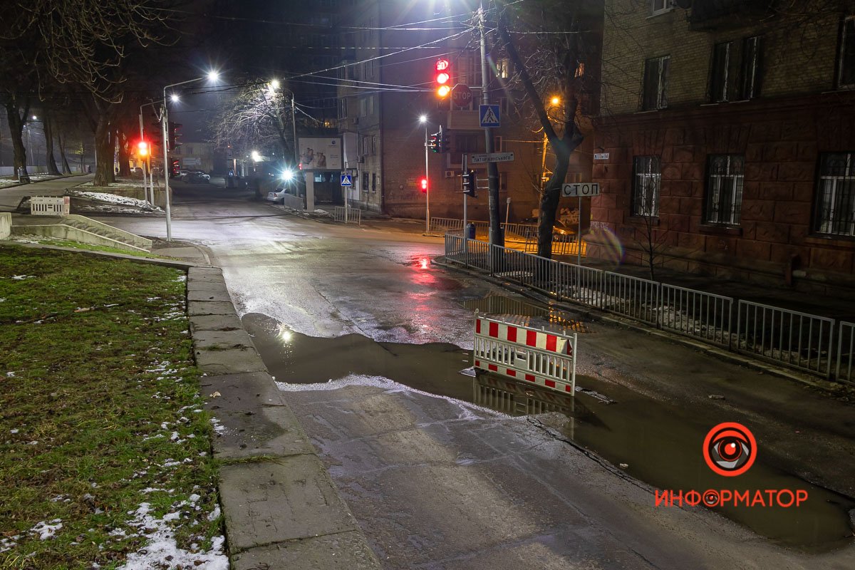 Яма находится возле пересечения улиц Гоголя и Паторжинского