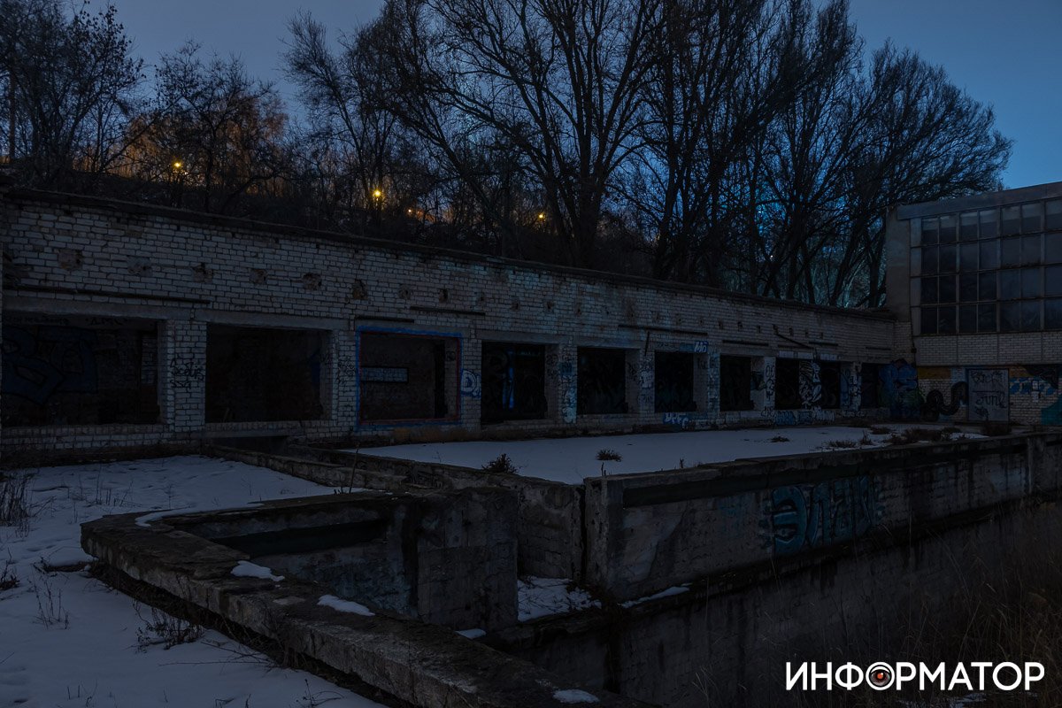 Не один год разрисовывали 