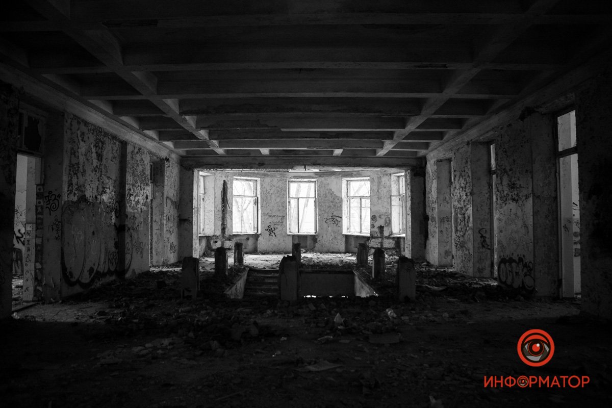 Еще мрачнее