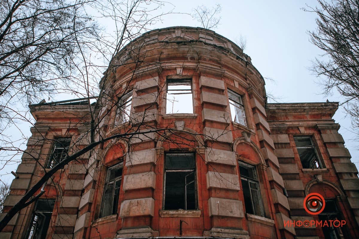 В окна светит