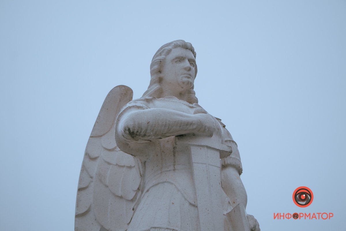 Знаковая статуя