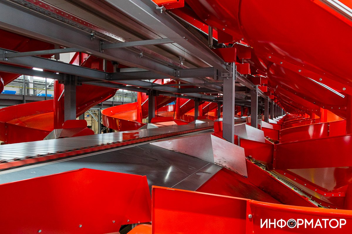 Двоярусна лінія компанії MHS Global з Нідерландів 