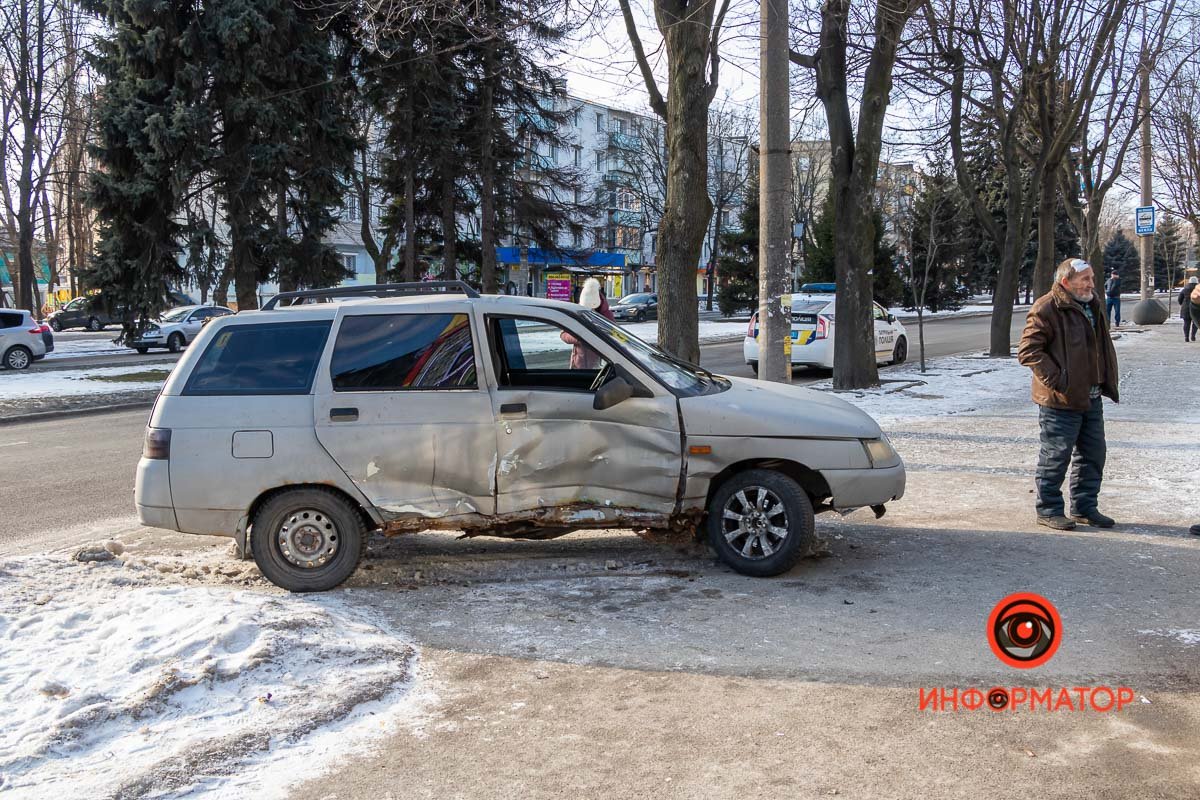 Водитель Lada от госпитализации отказался Водитель Lada от госпитализации отказался