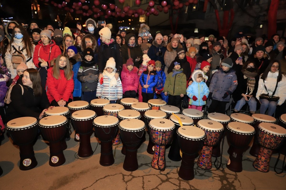 Театрализованные выступления, мастер-классы и танец Золотого дракона: в Днепре с размахом отпраздновали Китайский Новый год 19