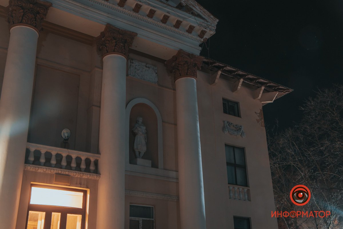 Декоративная лепнина и скульптуры