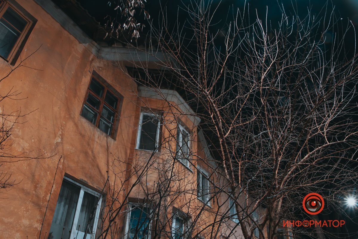 А мы вам в окна, кстати, заглядываем