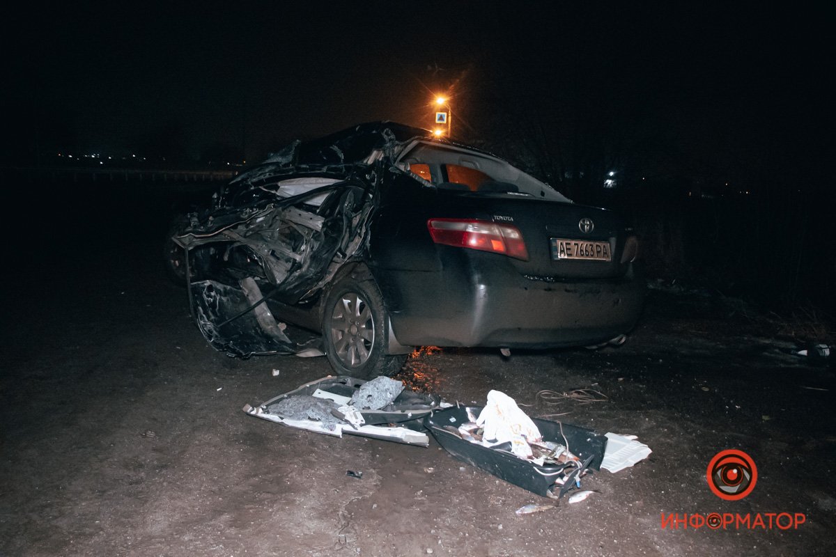 Toyota влетела в заднюю часть Renault