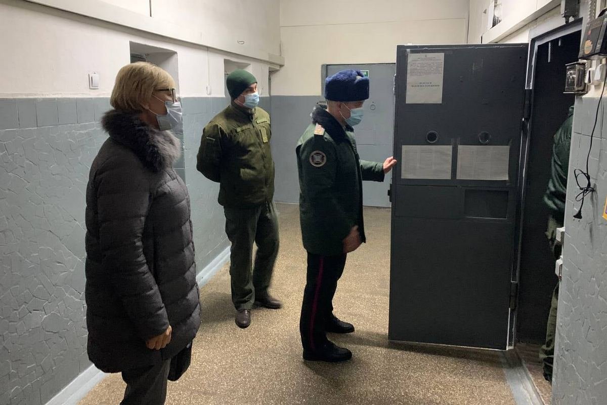 Омбудсмен Людмила Денисова проверила, в каких условиях содержат Артемия Рябчука в СИЗО Омбудсмен Людмила Денисова проверила, в каких условиях содержат Артемия Рябчука в СИЗО