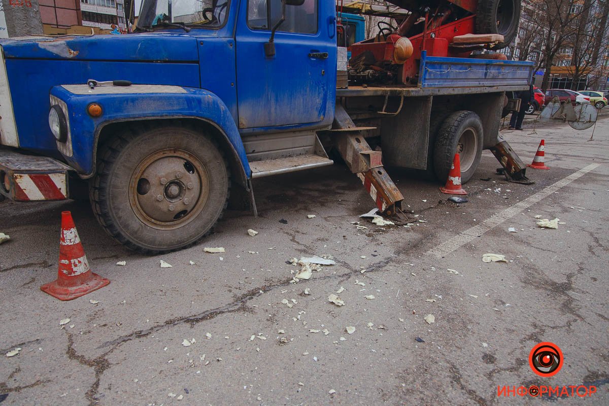 С автовышки упал мужчина С автовышки упал мужчина