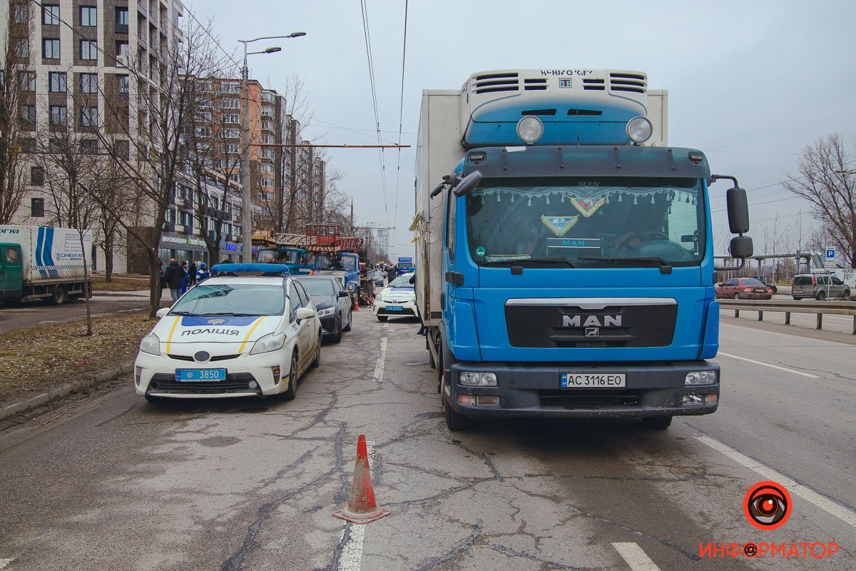 На место приехали полицейские На место приехали полицейские
