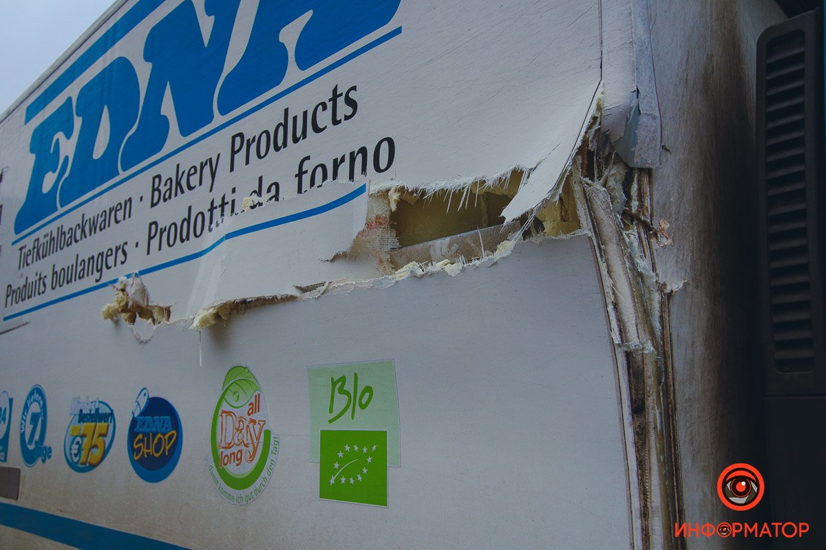 Грузовик поврежден Грузовик поврежден