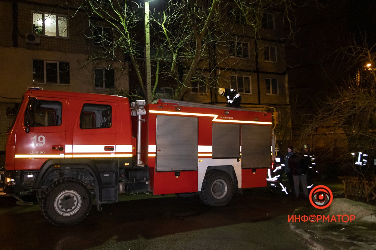 На месте работают сотрудники ГСЧС  На месте работают сотрудники ГСЧС