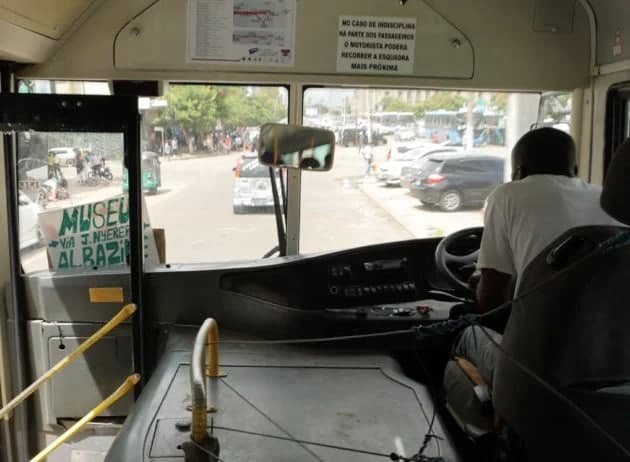 Ведущий из Днепра попал в ДТП в Африке