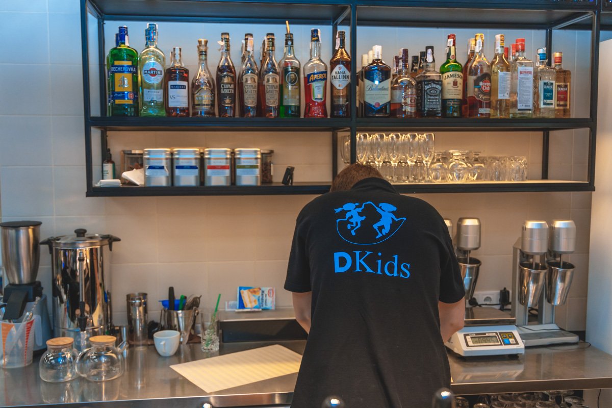 Почему парк семейного отдыха "Dkids" в ТРК "Мост Сити" в Днепре – отличное место для семейного праздника 4