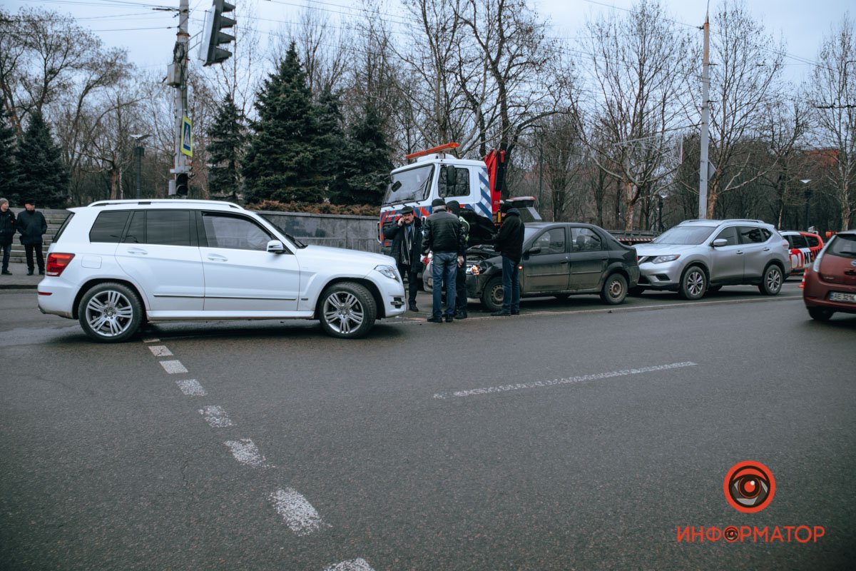 На Фабра тройное ДТП