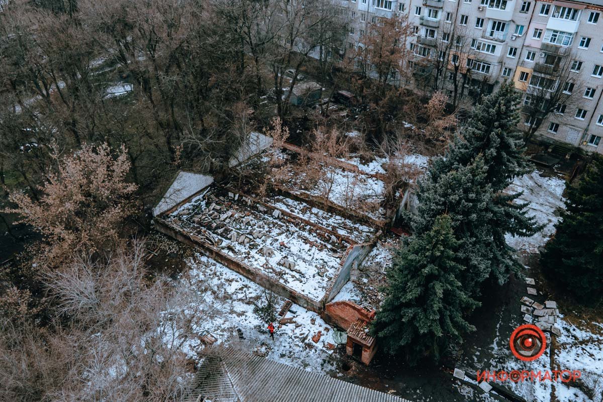 С каждым годом все незаметнее С каждым годом все незаметнее