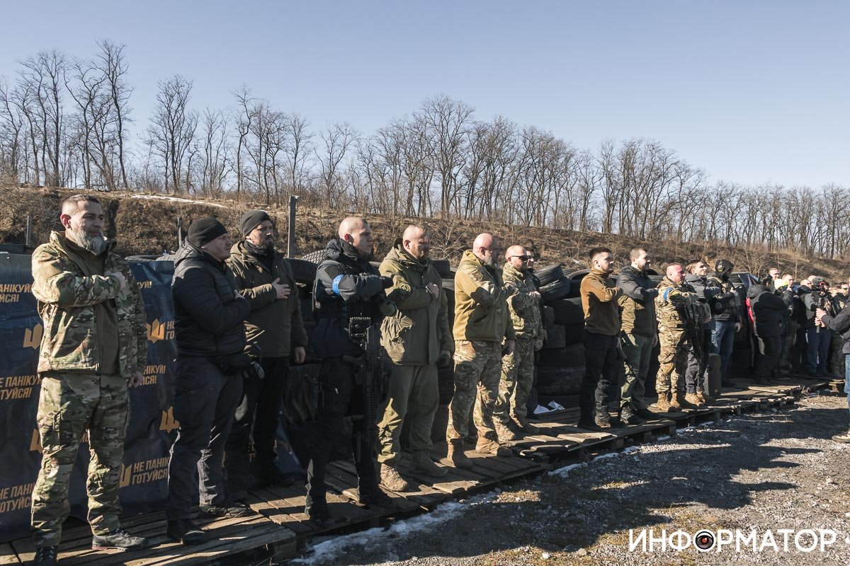 Собравшихся разделили на опытных и новичков, а далее разбили на 3 группы