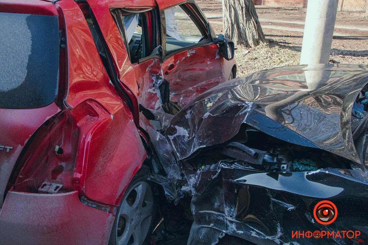 Напротив "Днепро пресс" Напротив "Днепро пресс"