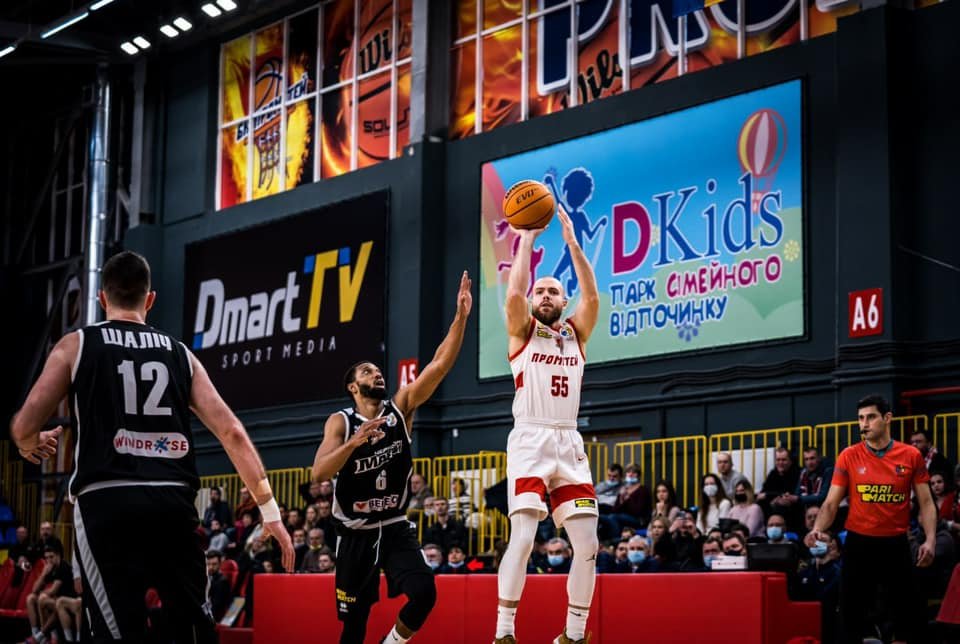 БК «Прометей» в Слобожанском уверенно обыграл БК «Черкаські Мавпи» и установил несколько рекордов Суперлиги Windrose 2