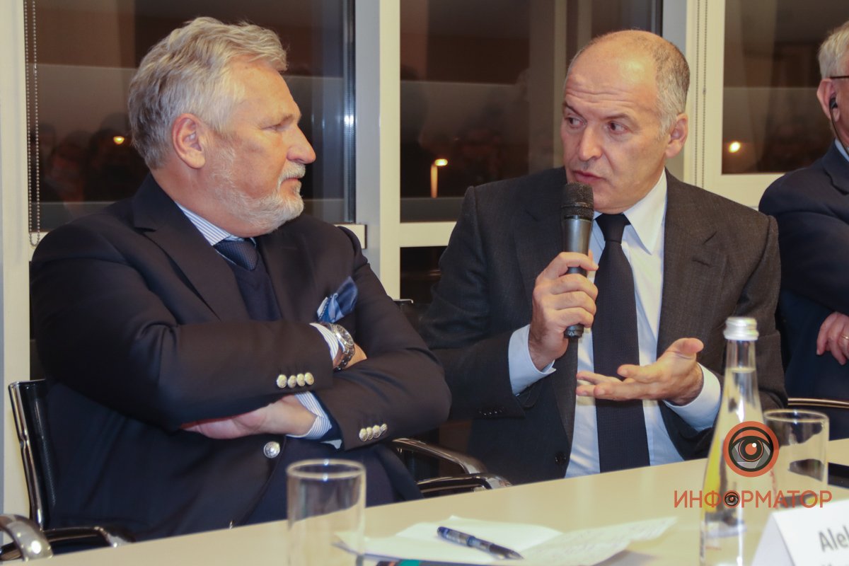 Александр Квасневский и Виктор Пинчук Александр Квасневский и Виктор Пинчук