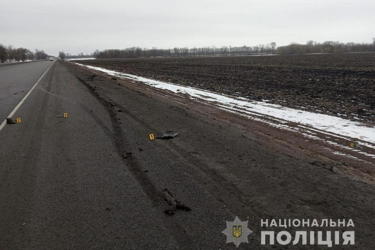 Место ДТП на трассе, авто скрылось Место ДТП на трассе, авто скрылось