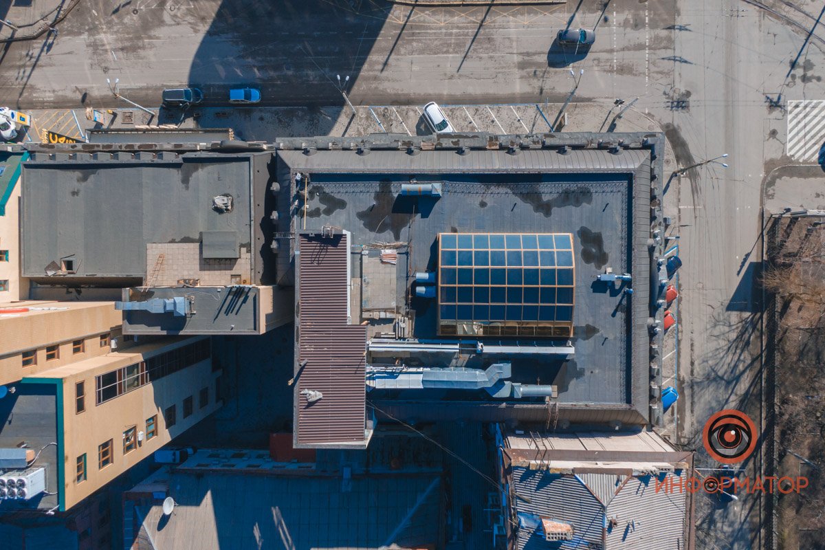 Его построили в 1903-1905 годах на углу тогдашнего Екатерининского проспекта и улицы Московской