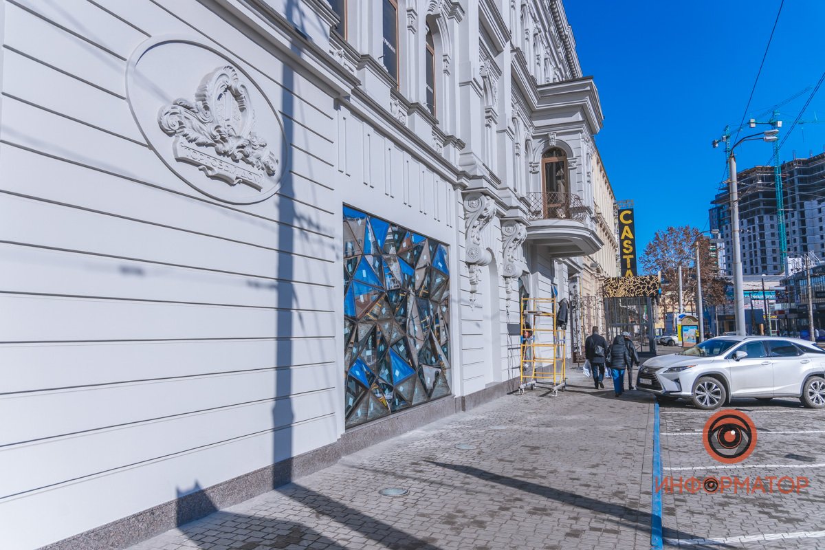 Много лет тут размещалась библиотека