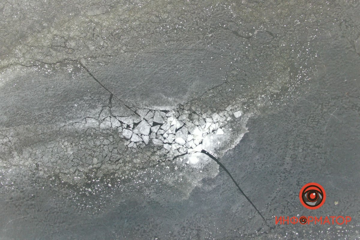 На место приехали спасатели, полицейские и медики На место приехали спасатели, полицейские и медики