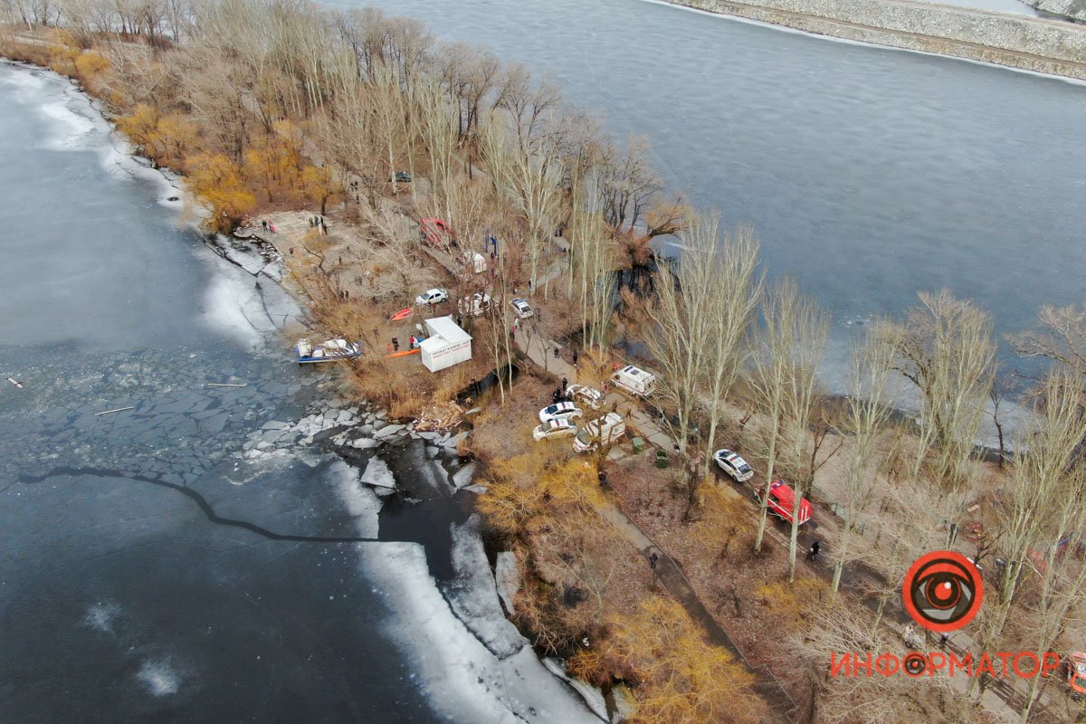 Выходить на тонкий лед - крайне опасно Выходить на тонкий лед - крайне опасно