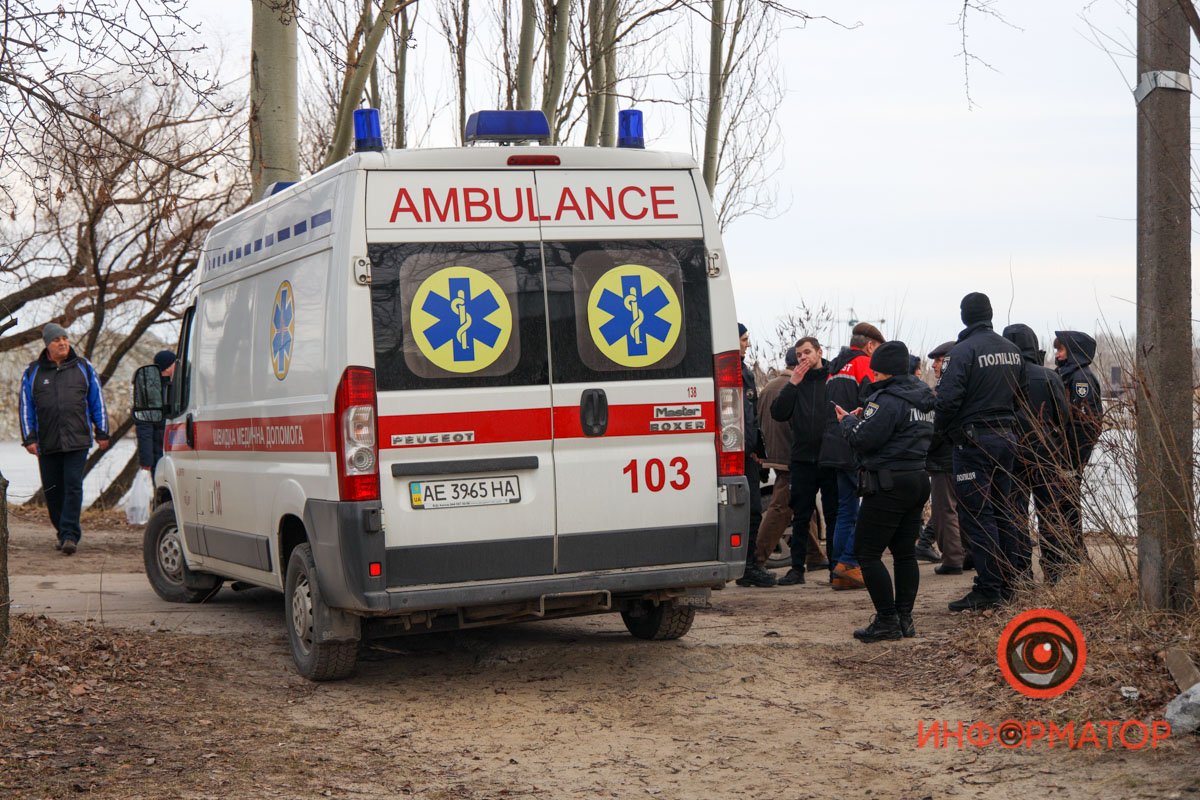 К несчастью, мужчина умер в карете скорой помощи К несчастью, мужчина умер в карете скорой помощи