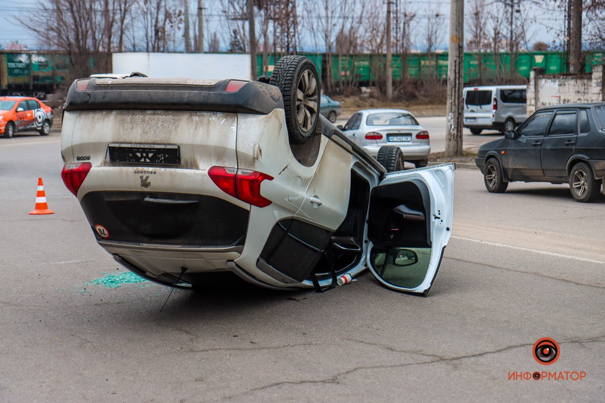 При повороте При повороте