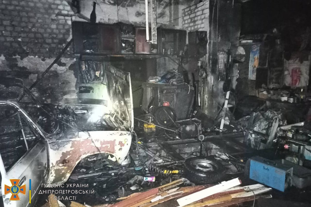 В гараже сгорел ВАЗ