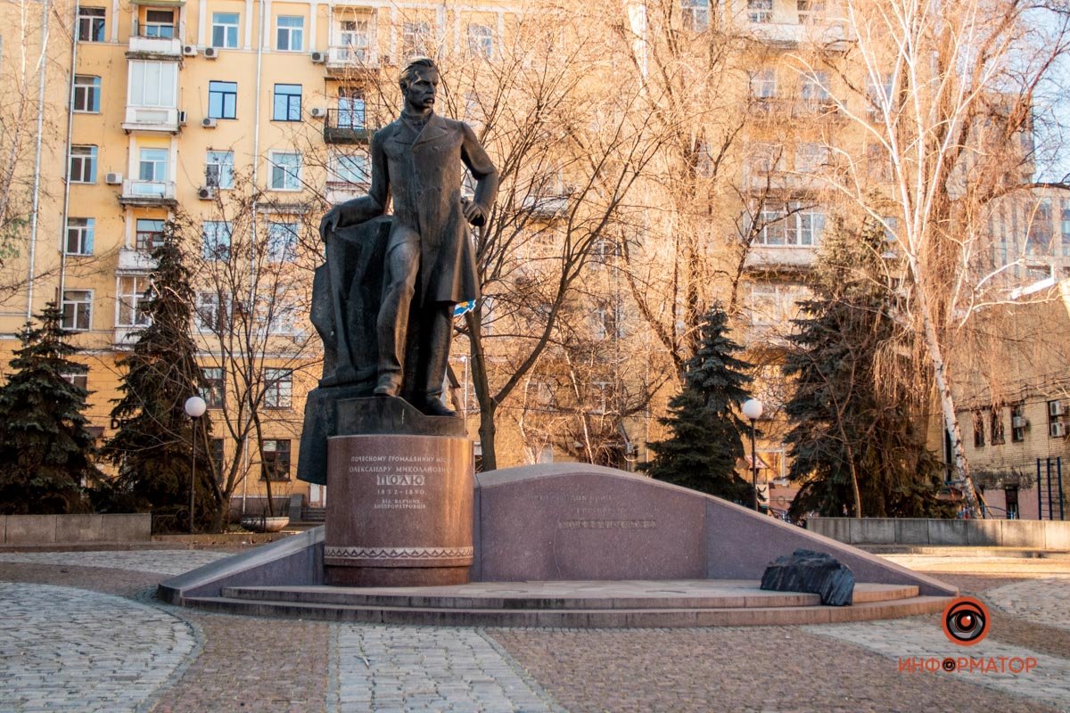 Монумент открыли 14 августа 2002 года Монумент открыли 14 августа 2002 года