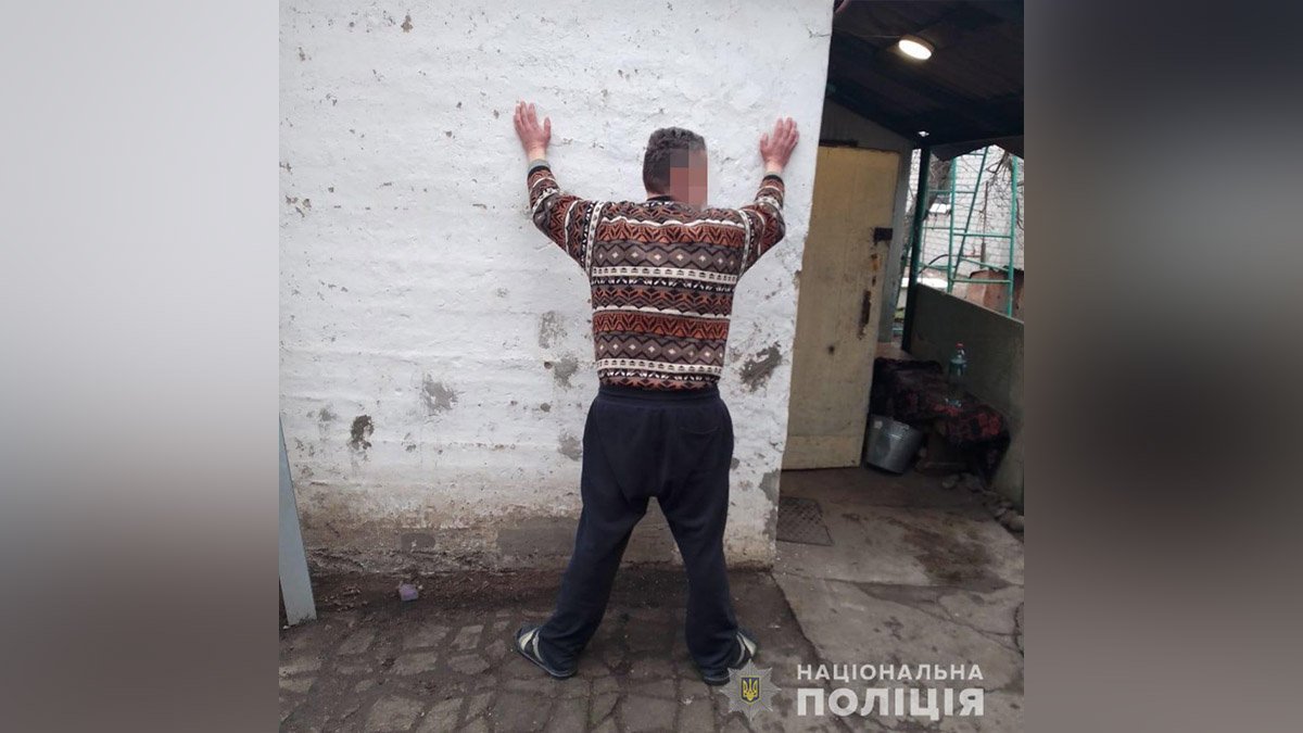 За сутки в Днепропетровской области задержали 14 мужчин, которые фотографировали здания и оборонительные сооружения