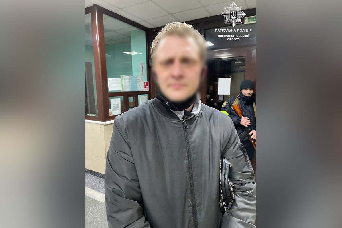 Нарушали комендантский час и снимали объекты и технику: в Днепре полицейские задержали 4 человек 1