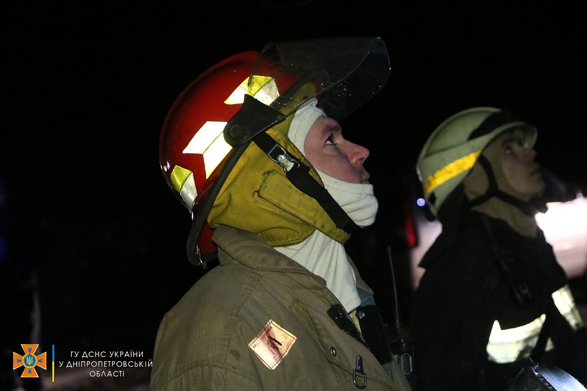 В Днепре на Гидропарковой горела квартира в 9-этажке 3