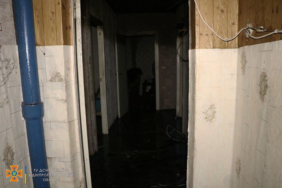 В Днепре на Гидропарковой горела квартира в 9-этажке 4