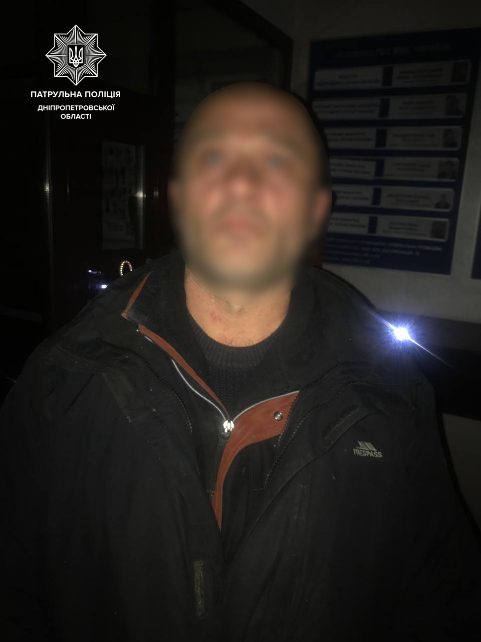 Патрульные могут осмотреть вещи, транспортное средство, багаж и груз, служебное помещение и жилье задержанных граждан Патрульные могут осмотреть вещи, транспортное средство, багаж и груз, служебное помещение и жилье задержанных граждан