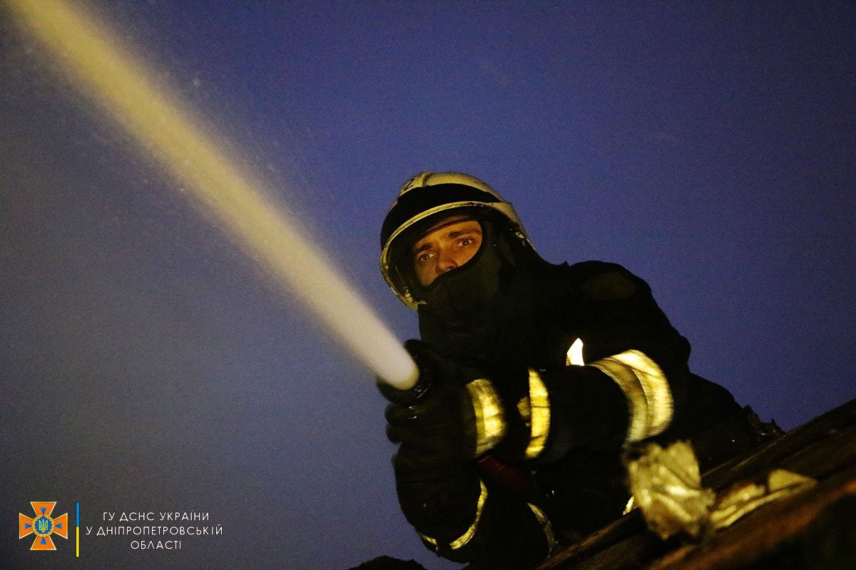 В Днепре на Кулагина горел гараж: пострадавших нет 6
