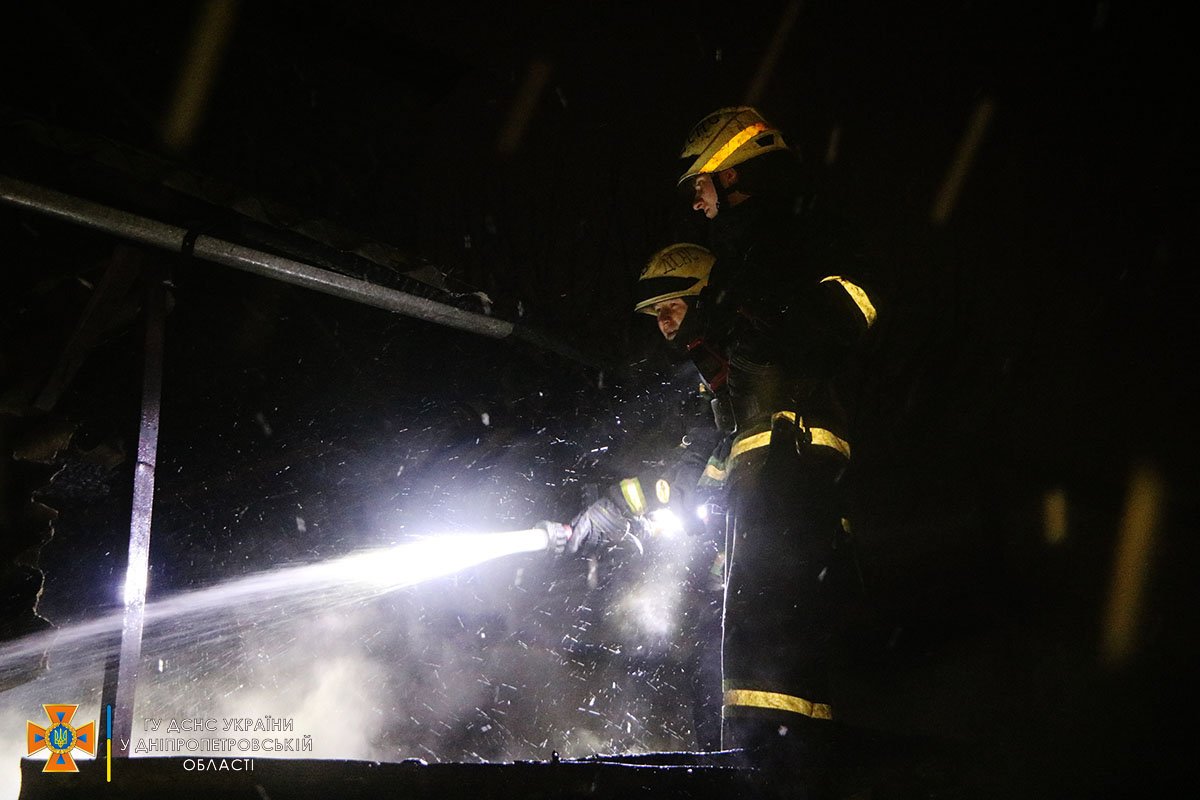 В Днепре на Кулагина горел гараж: пострадавших нет 7