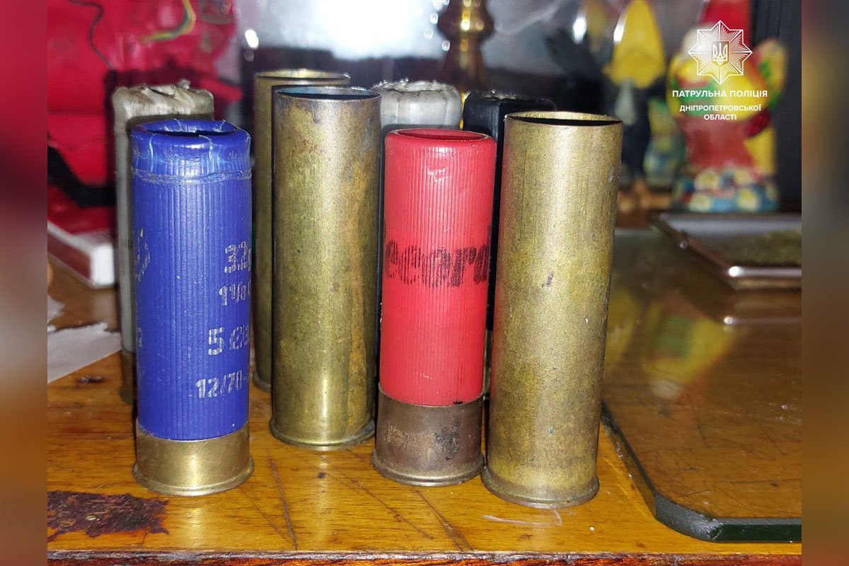 Мужчина намеренно поджигал сухостой и хранил у себя дома ружье Мужчина намеренно поджигал сухостой и хранил у себя дома ружье