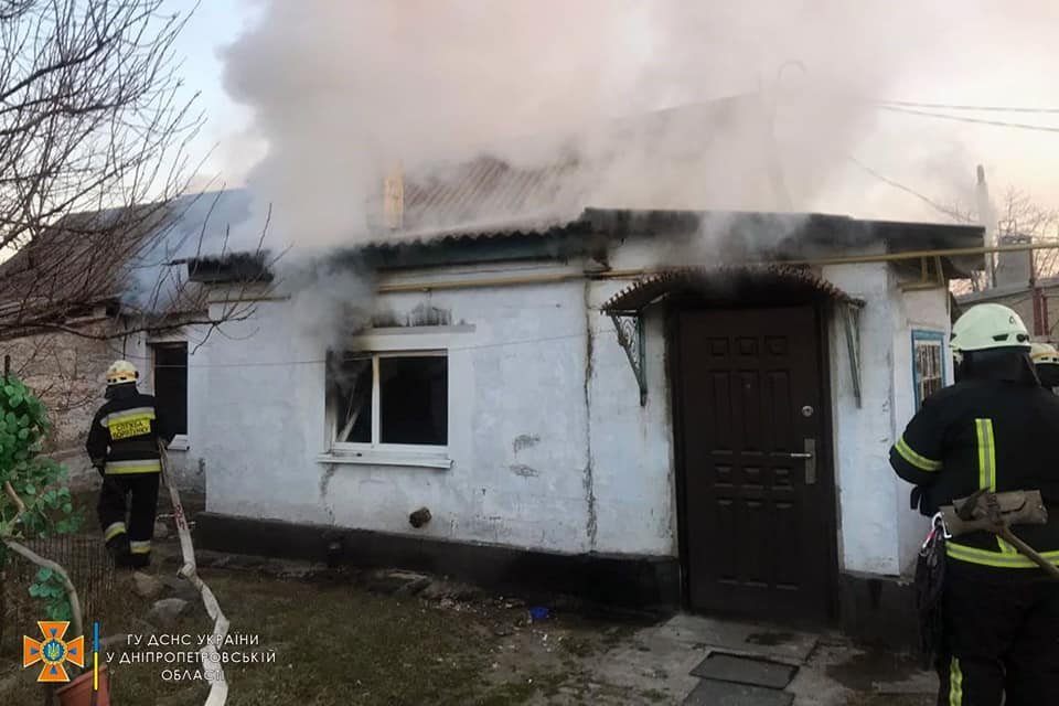 В Днепре на Семена Бардадыма горел дом: погиб мужчина 2
