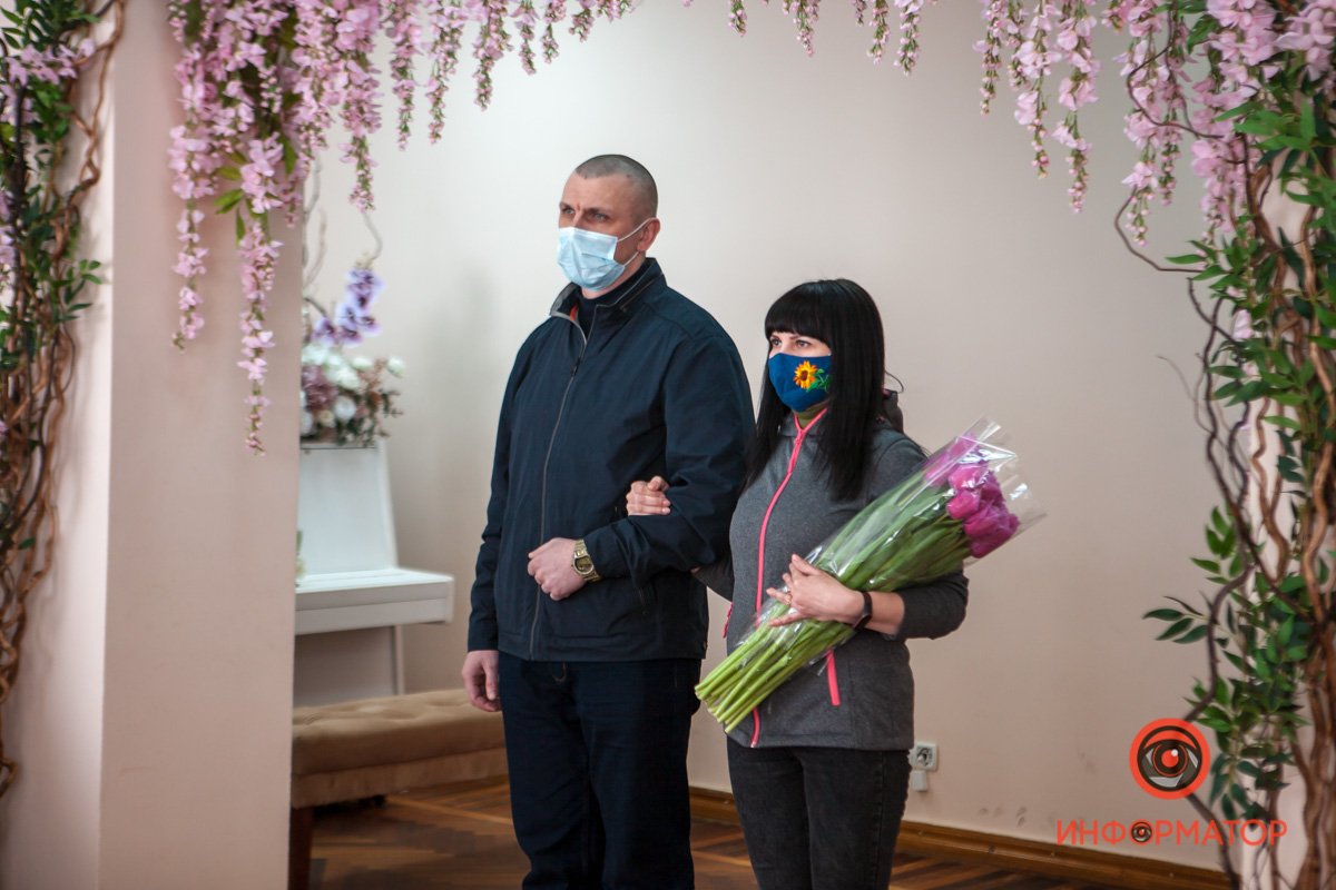 В планах родить сына и завести собаку: в Днепре настоящие патриоты создали семью 3