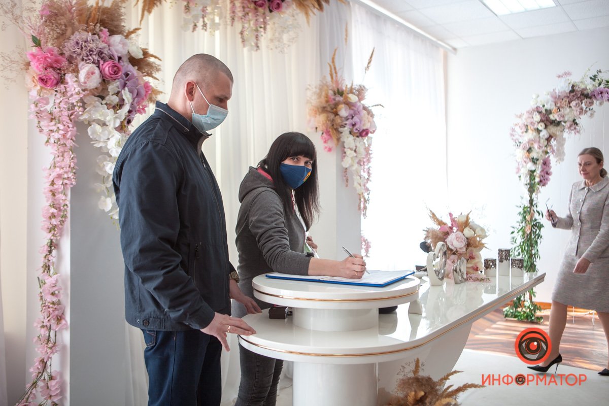 В планах родить сына и завести собаку: в Днепре настоящие патриоты создали семью 6