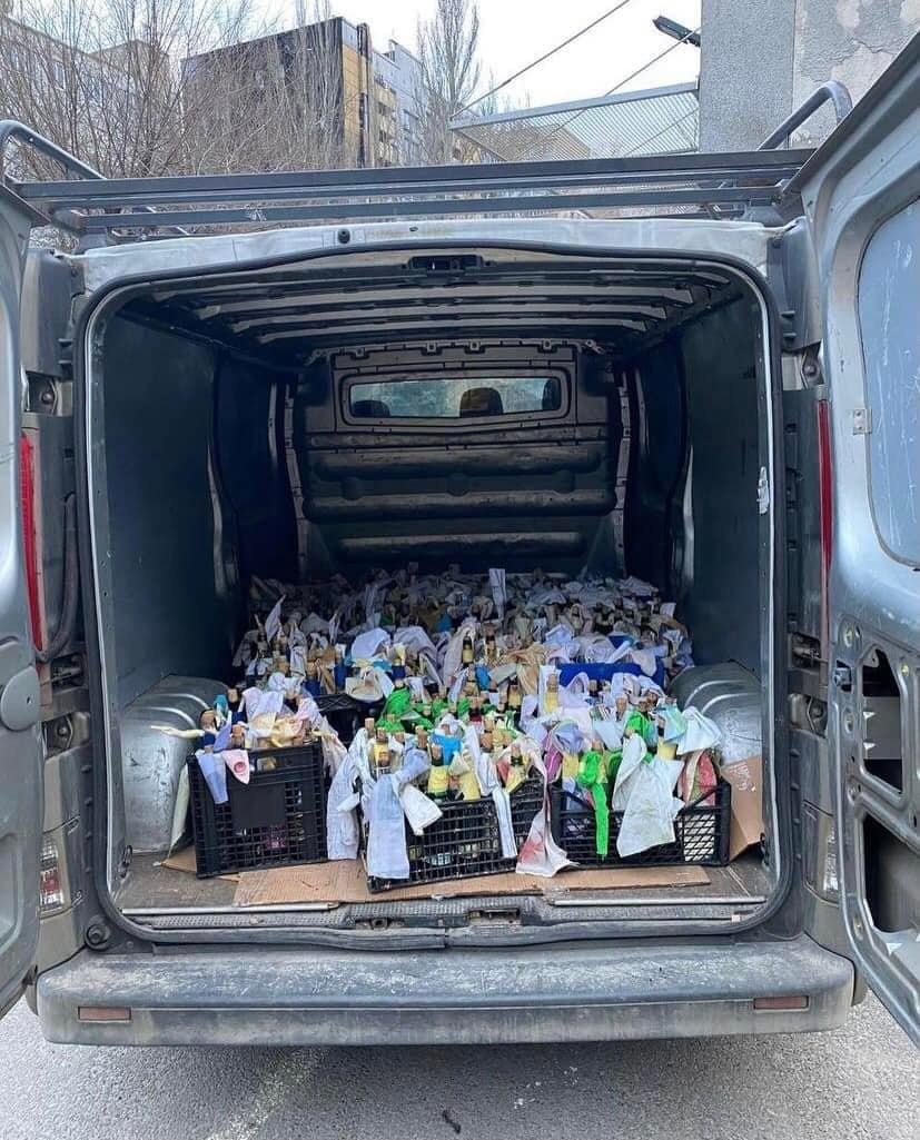 Также они сделали за 4 дня более 10 тысяч коктейлей Молотова