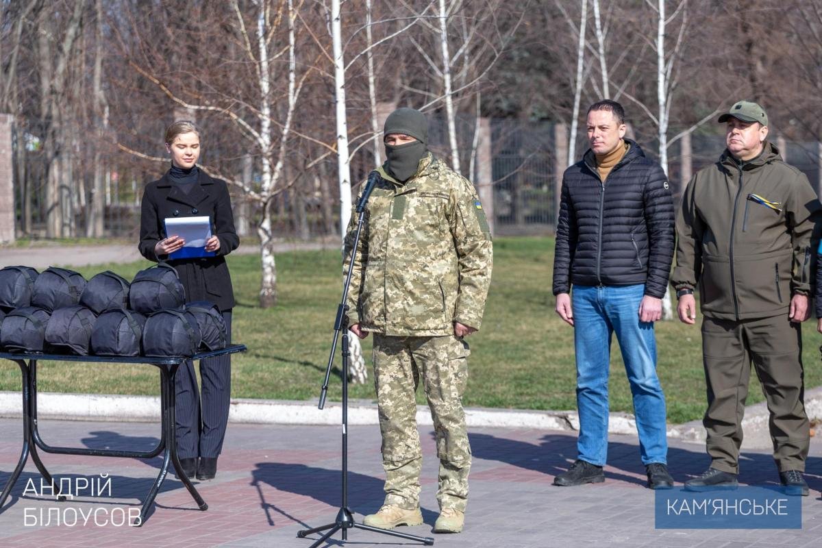В Каменском прошло собрание с участием военных отдельного батальона территориальной обороны ВСУ 3