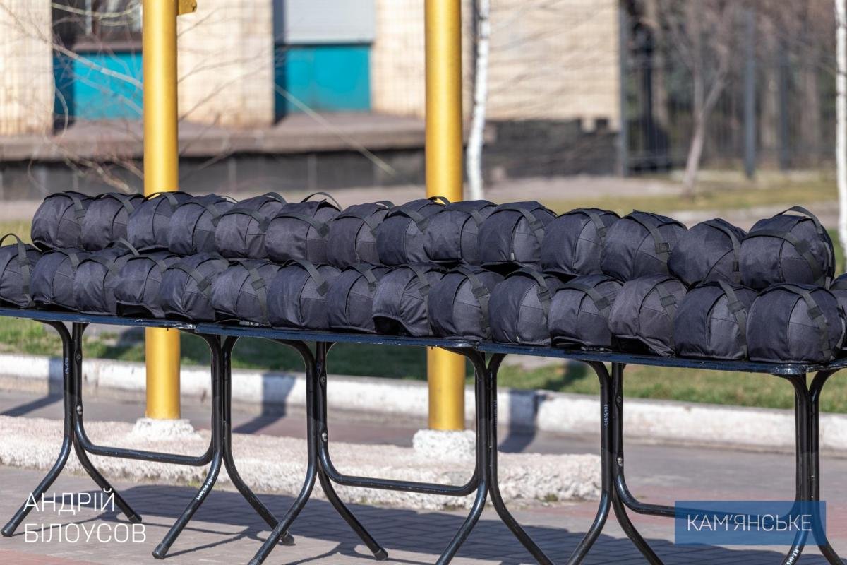 В Каменском прошло собрание с участием военных отдельного батальона территориальной обороны ВСУ 4