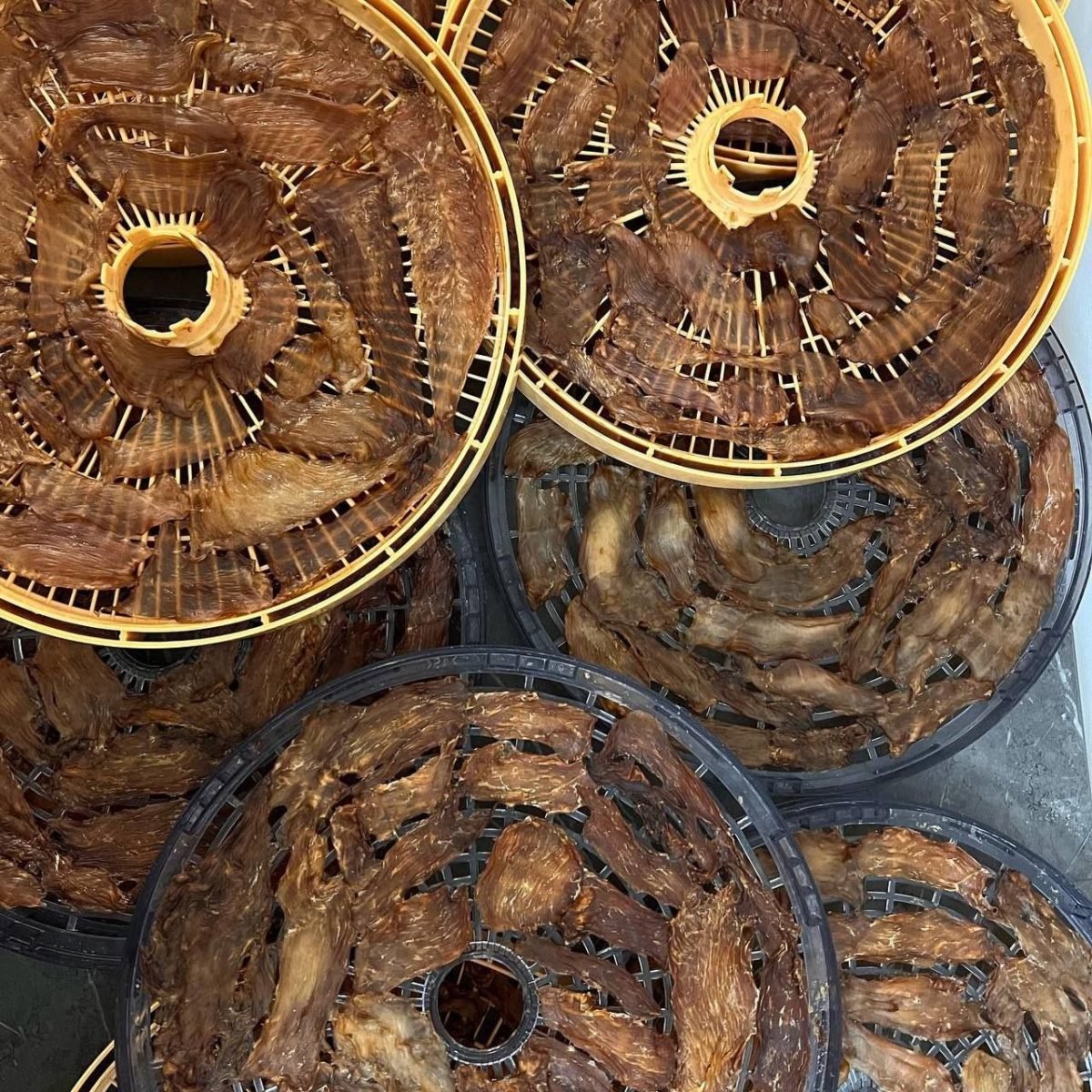 В Днепре волонтеры создают сухпайки для ВСУ из сушеного мяса и орехов: как помочь 4