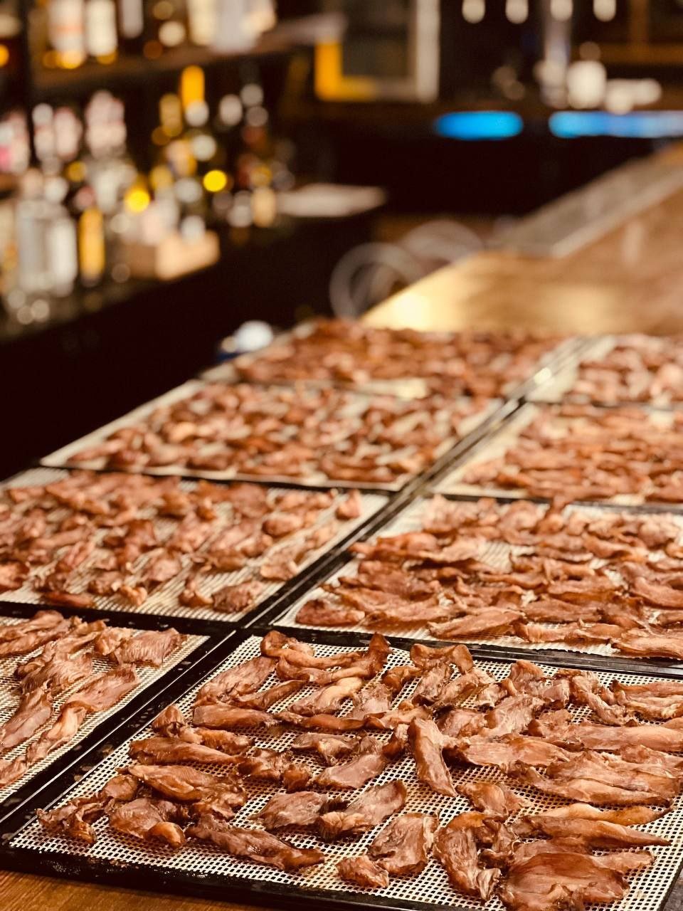 В Днепре волонтеры создают сухпайки для ВСУ из сушеного мяса и орехов: как помочь 9